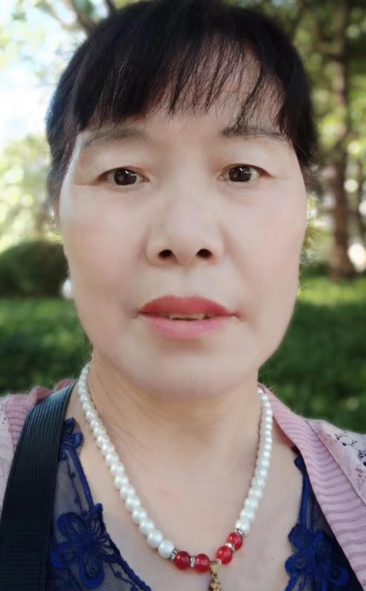 阿姨资料照片