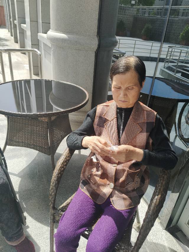 阿姨资料照片
