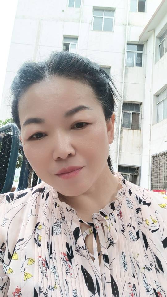 阿姨资料照片