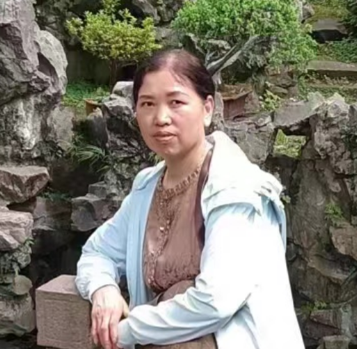 阿姨资料照片