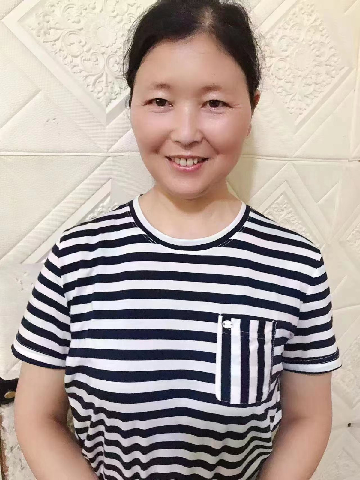 阿姨资料照片