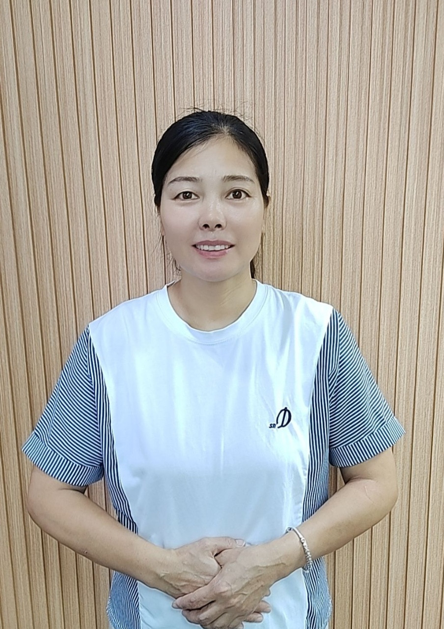 阿姨资料照片