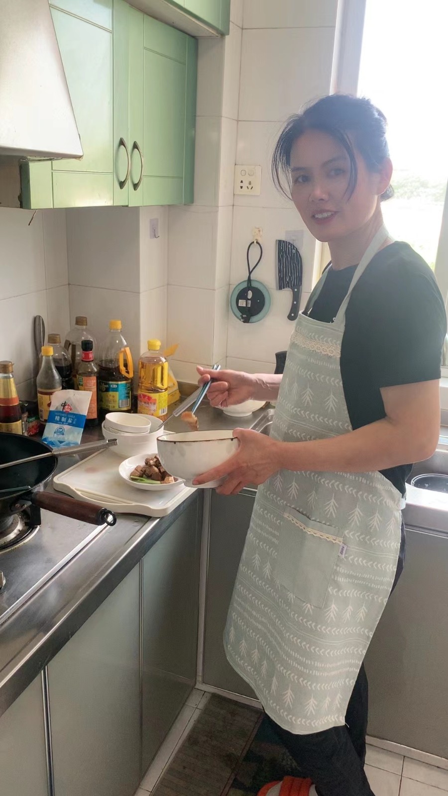 阿姨资料照片