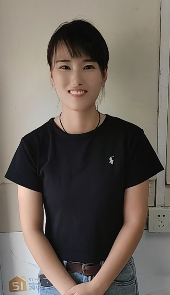 阿姨资料照片