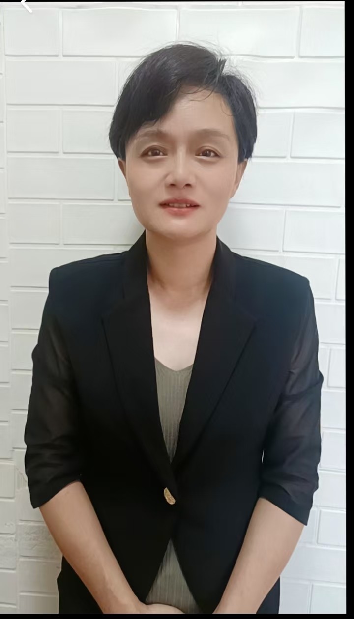阿姨资料照片