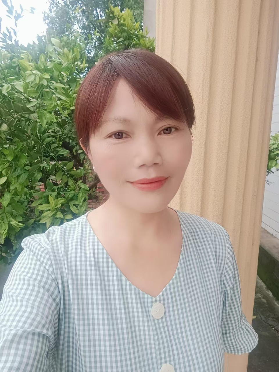 阿姨资料照片