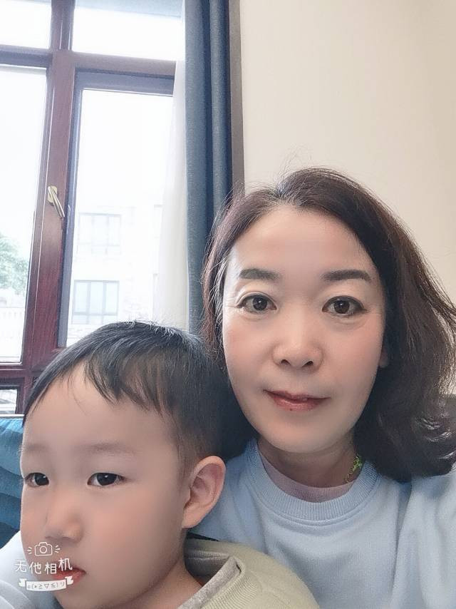 阿姨资料照片