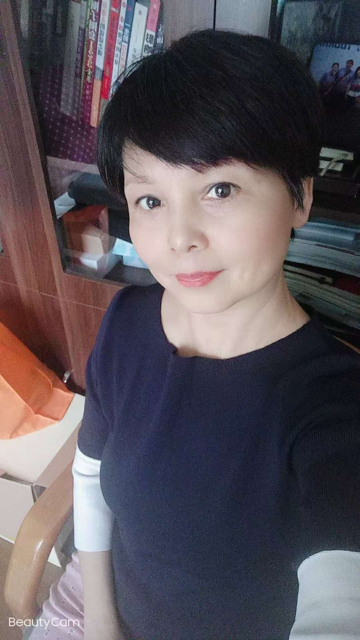 阿姨资料照片