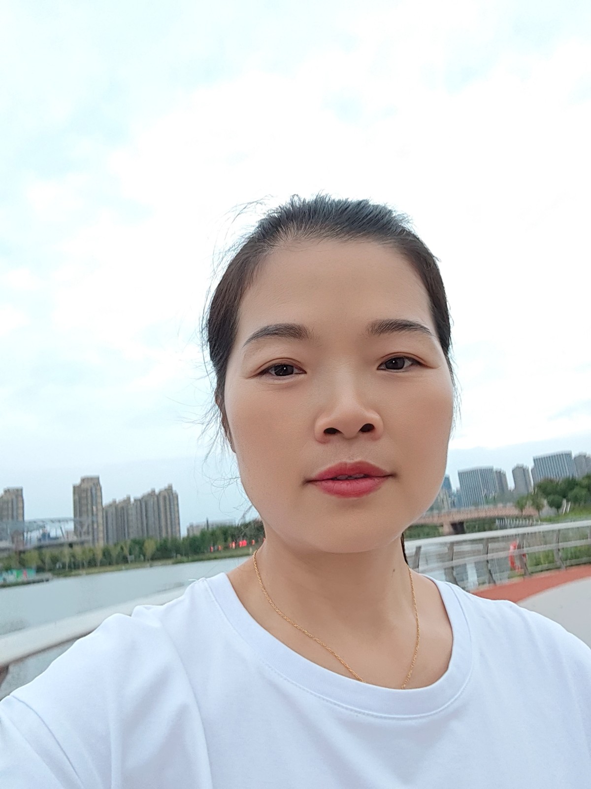阿姨资料照片