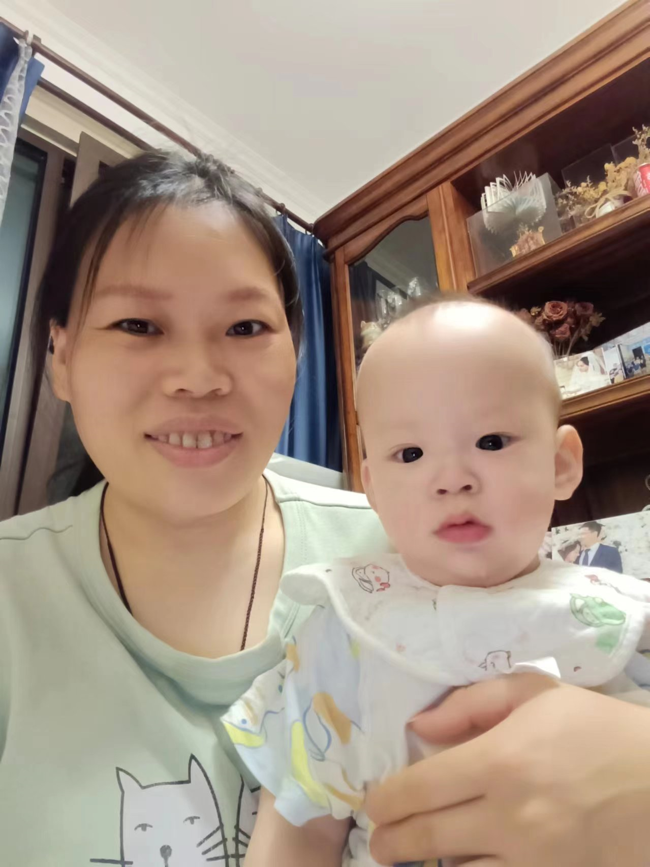 阿姨资料照片
