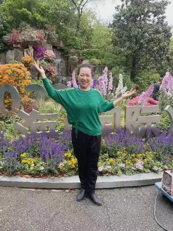 阿姨资料照片