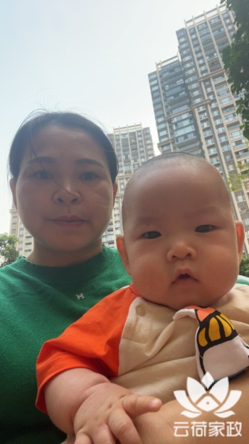阿姨资料照片