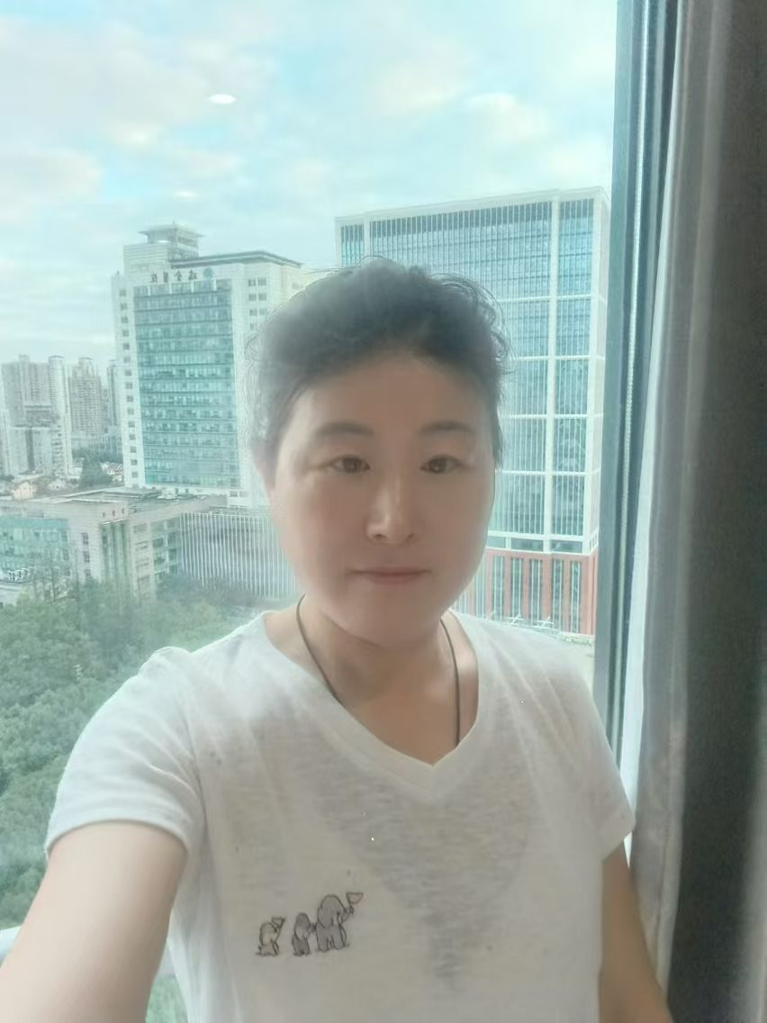 阿姨资料照片