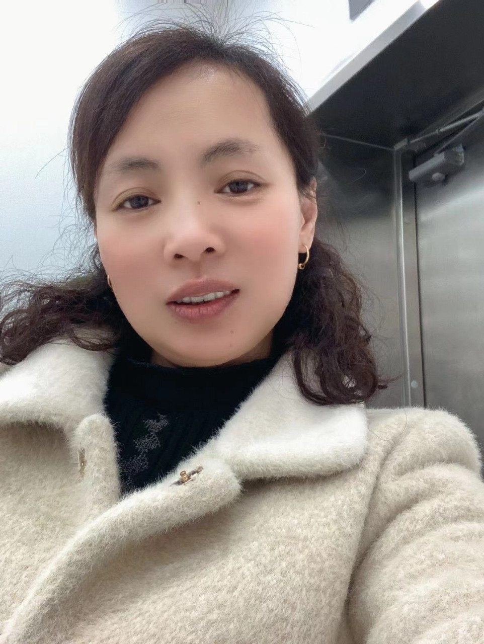 阿姨资料照片