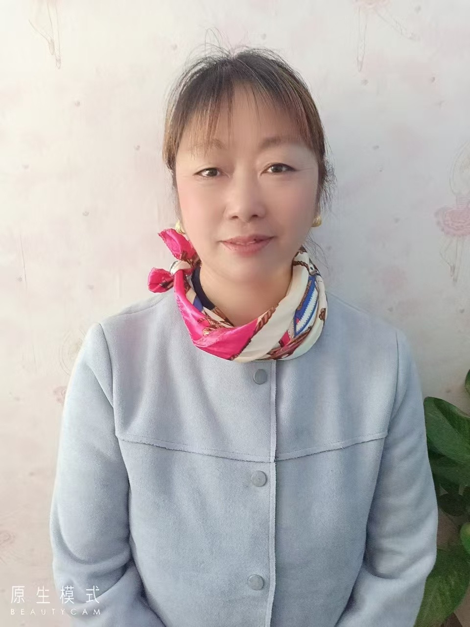 阿姨资料照片