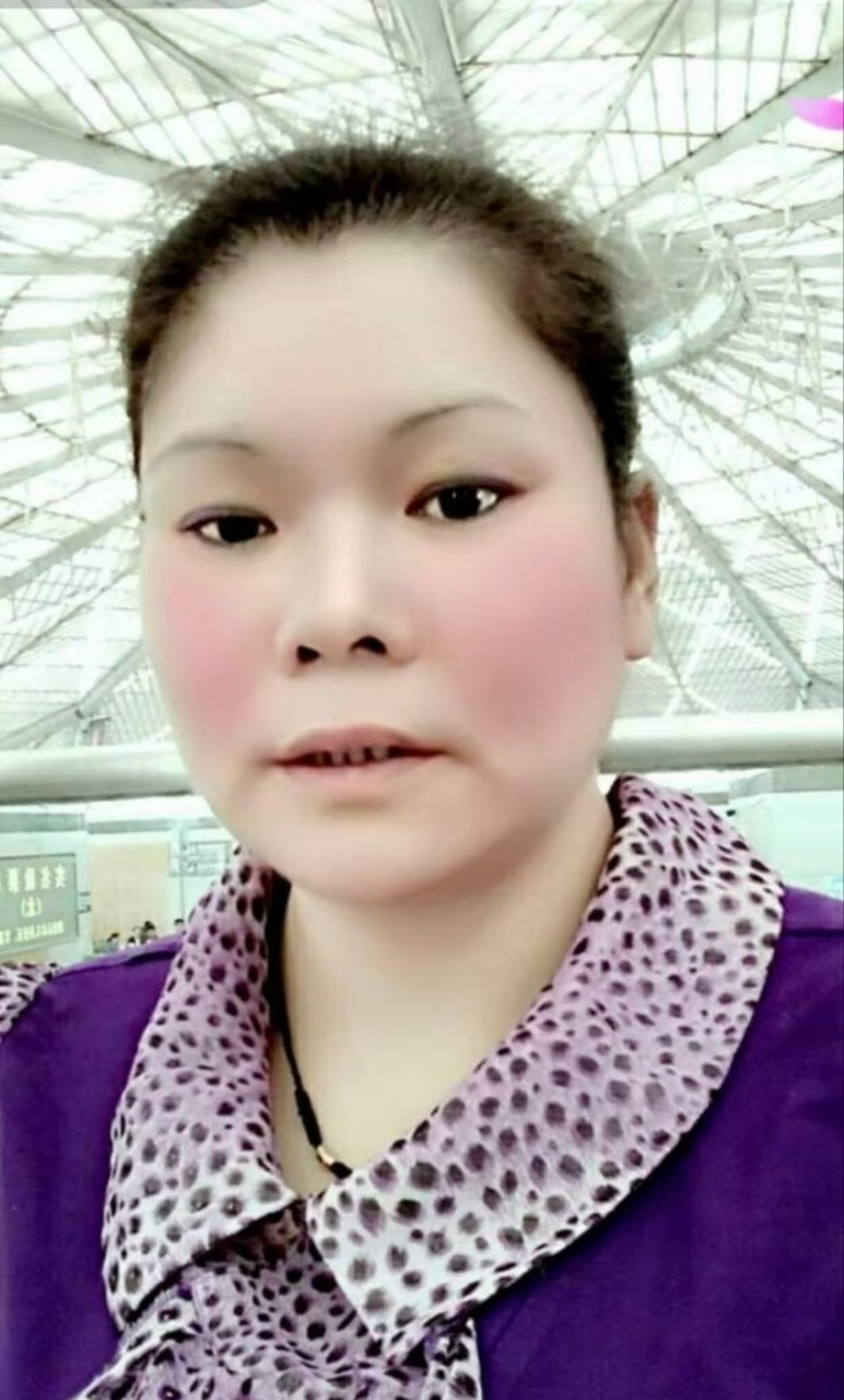 阿姨照片