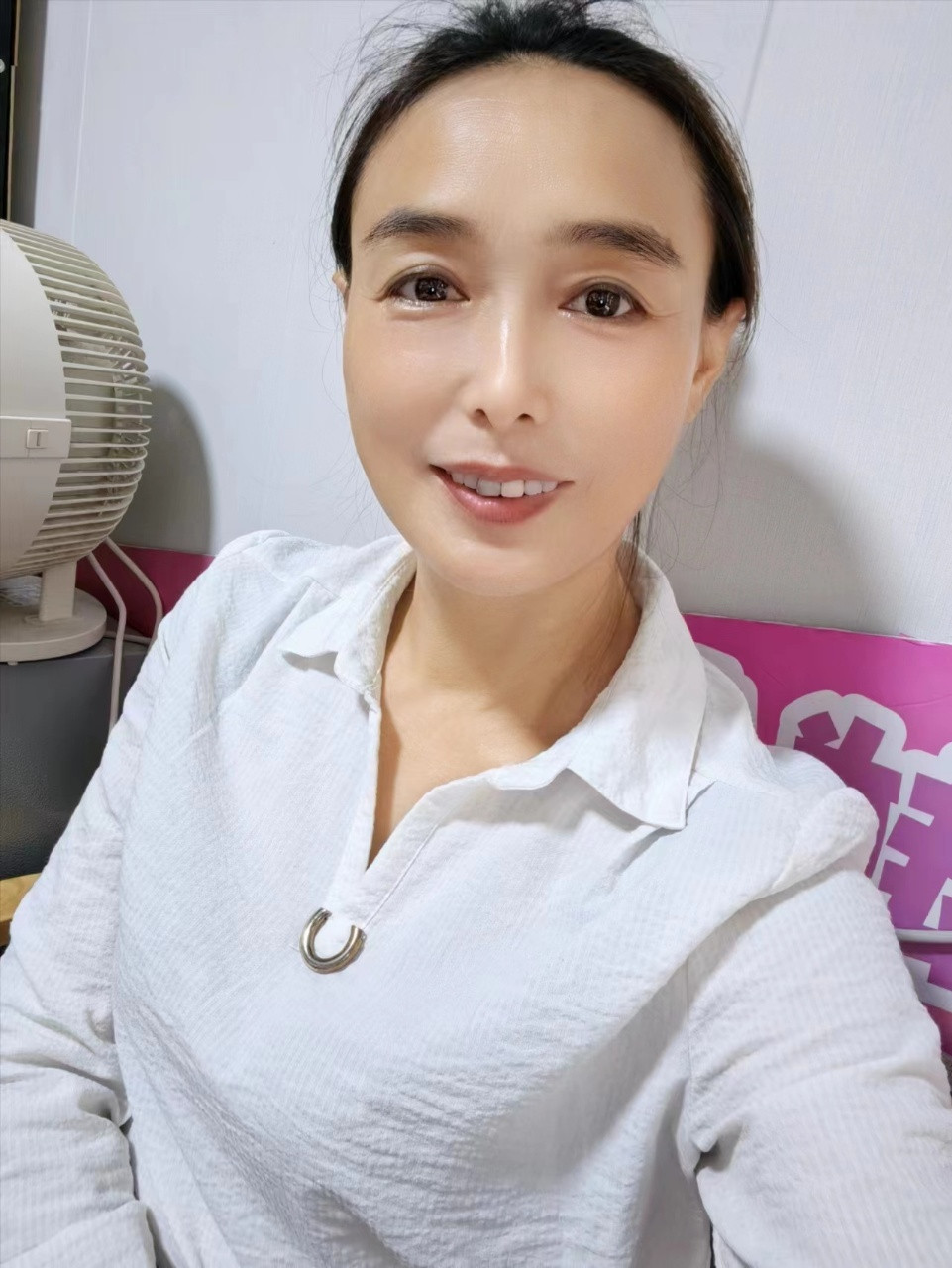 阿姨资料照片