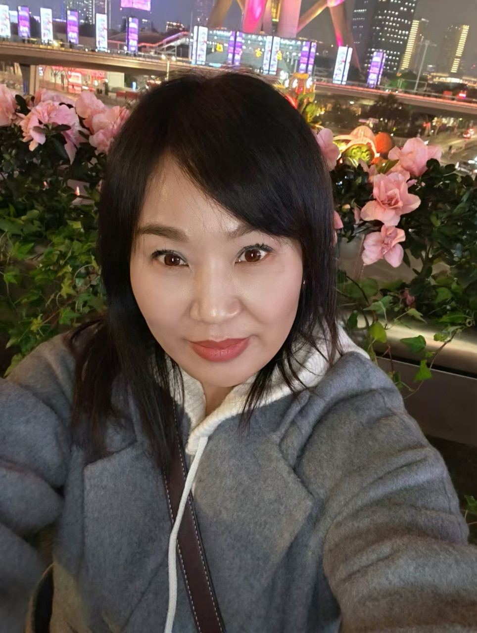 阿姨资料照片