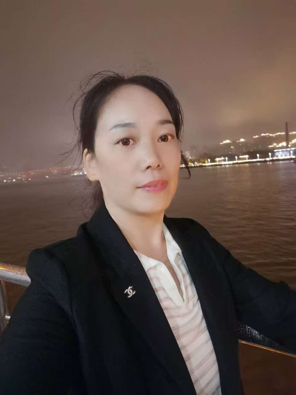 阿姨资料照片
