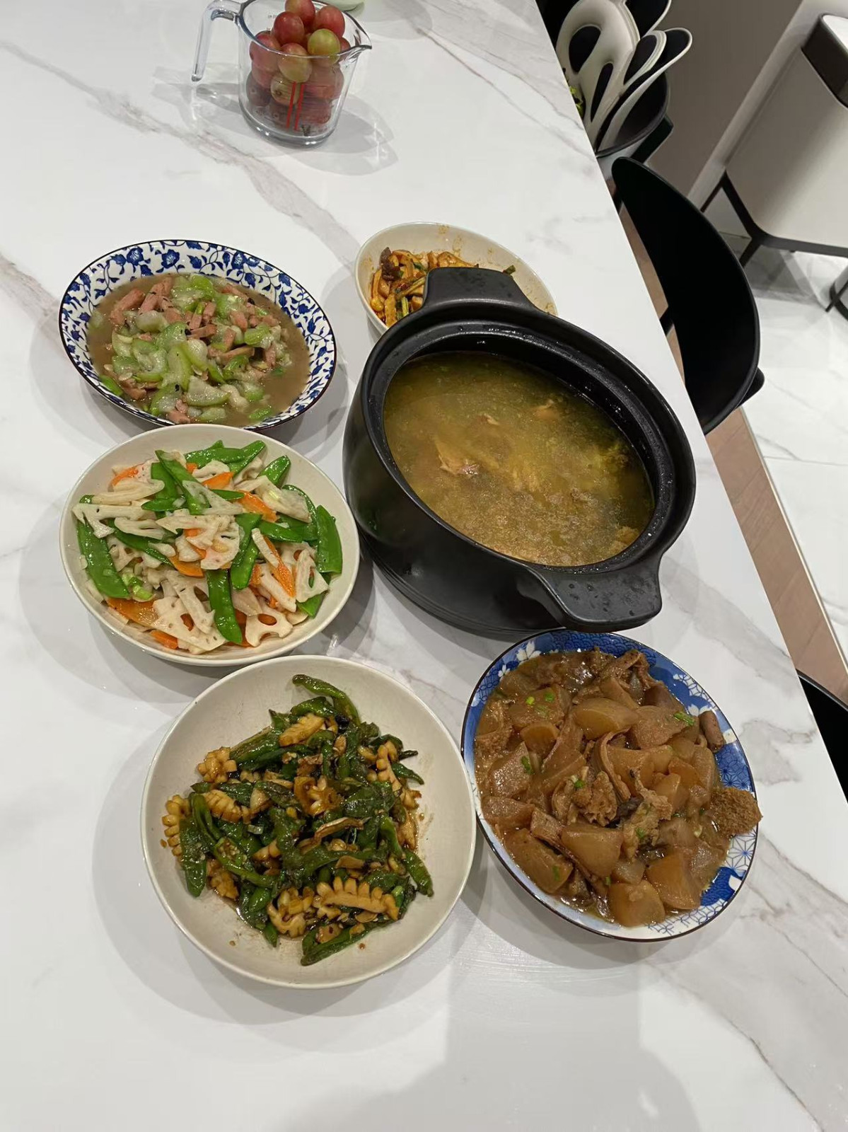 阿姨资料照片