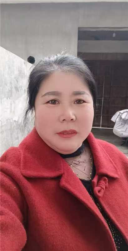 阿姨资料照片