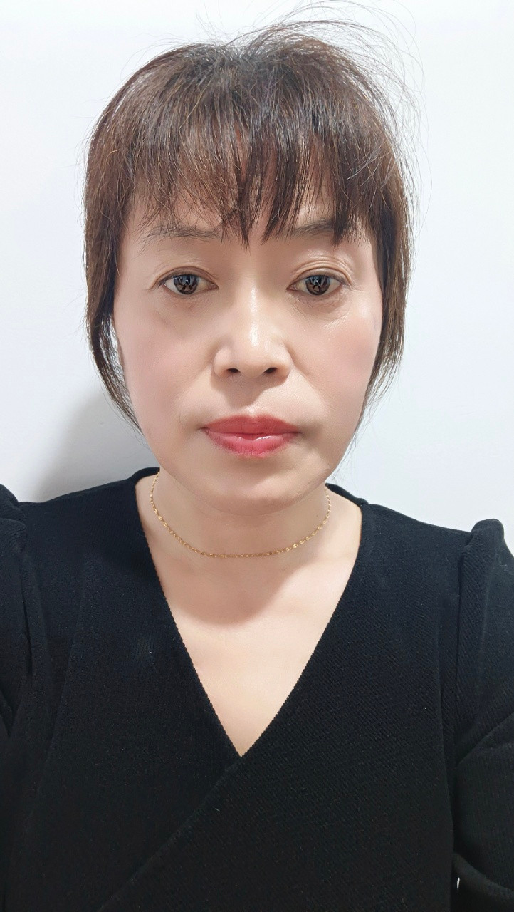 阿姨资料照片