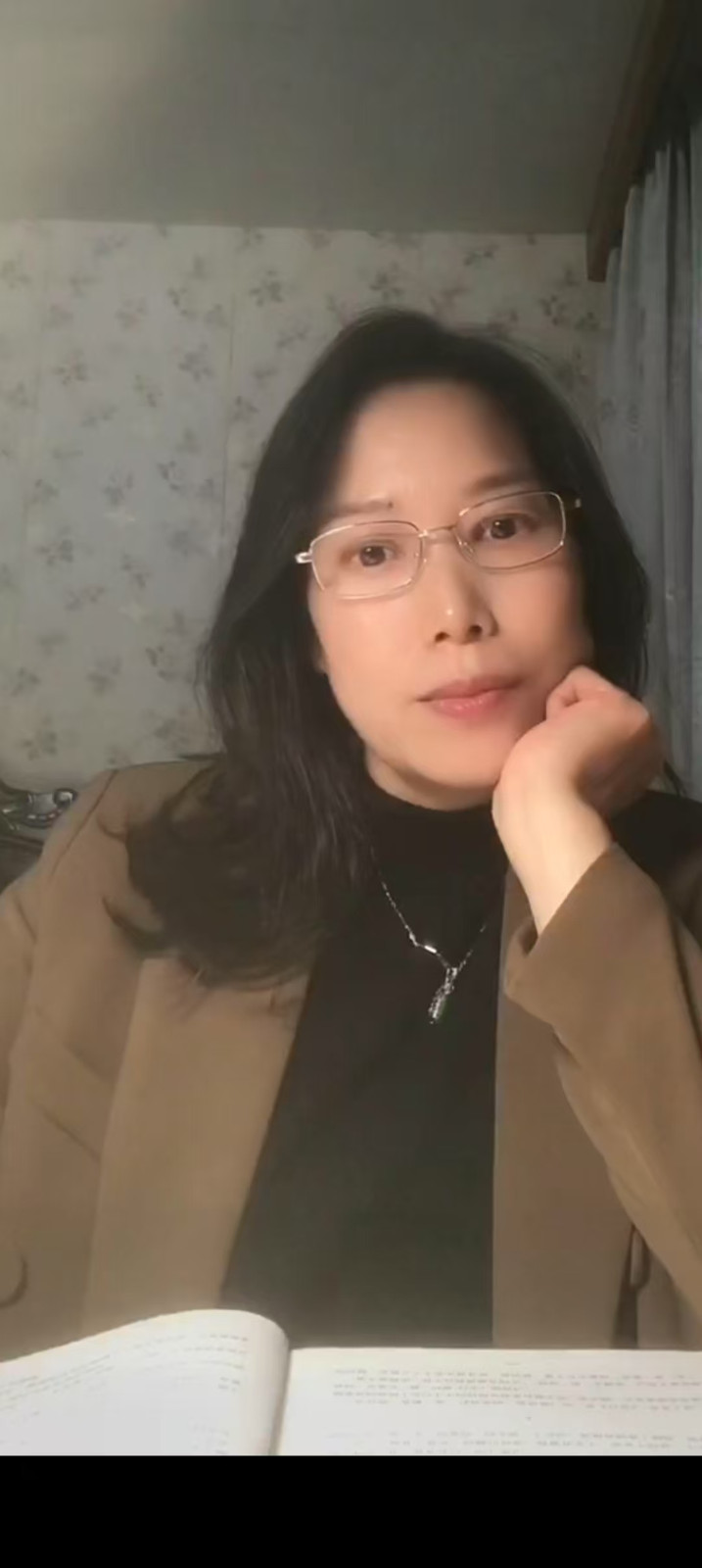 阿姨资料照片
