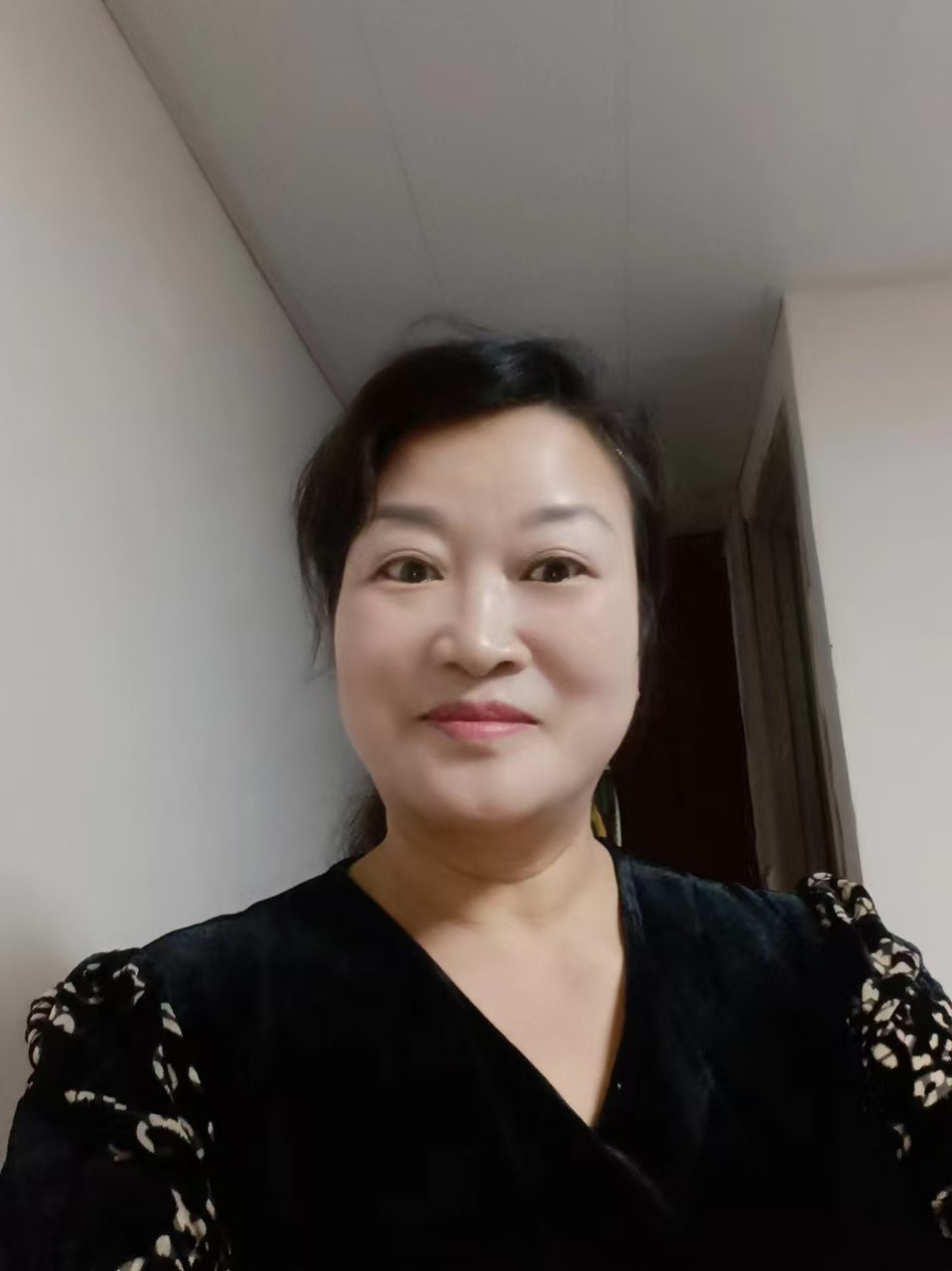 阿姨资料照片