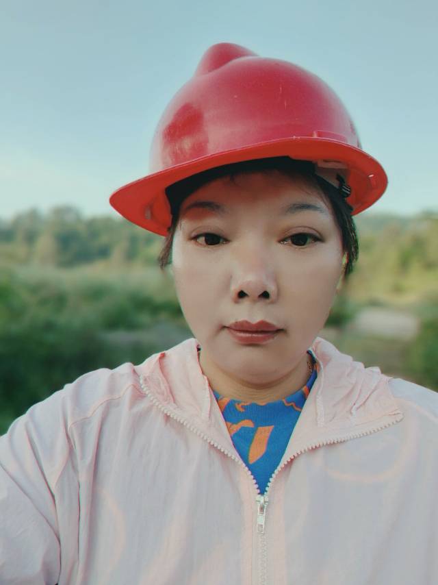 阿姨资料照片
