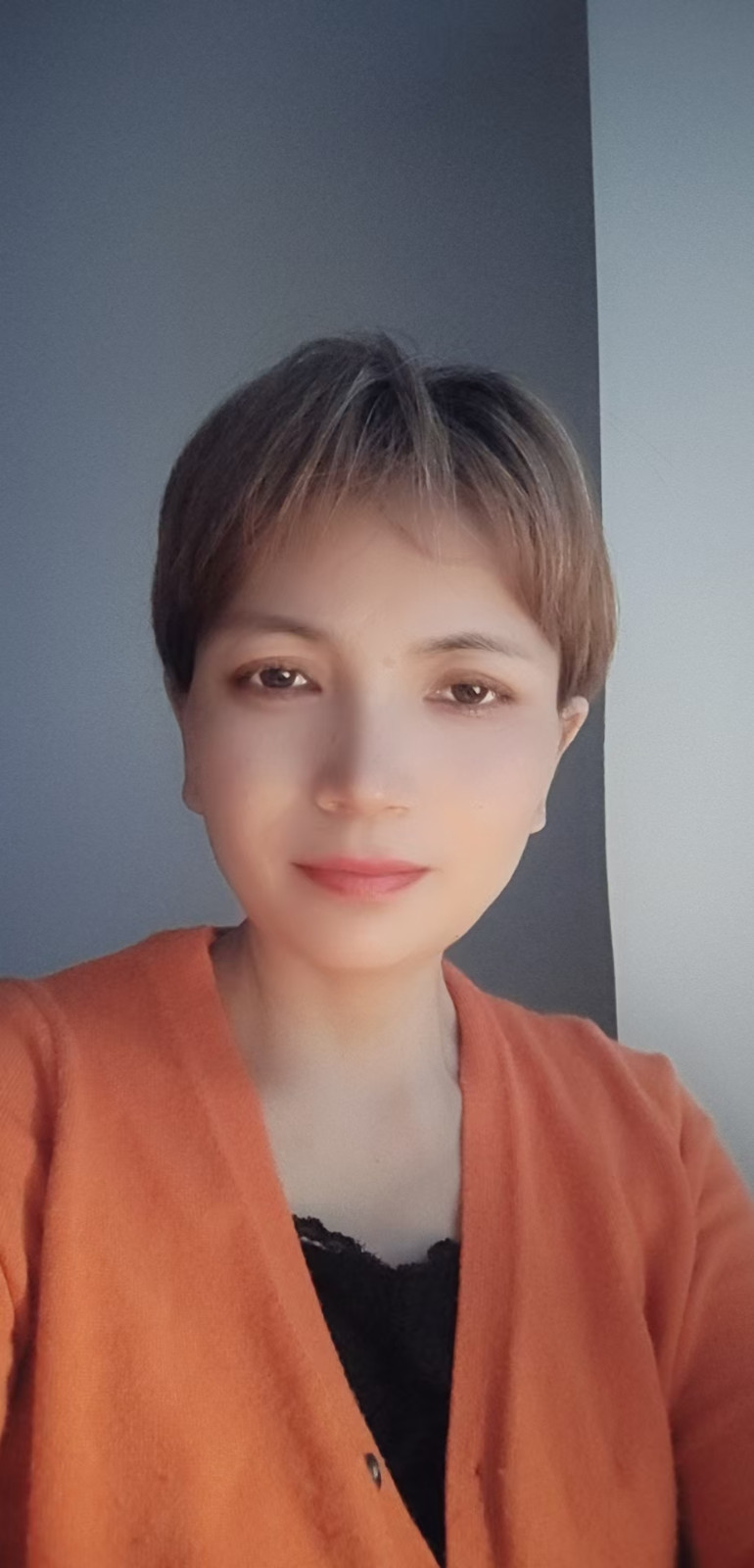 阿姨资料照片