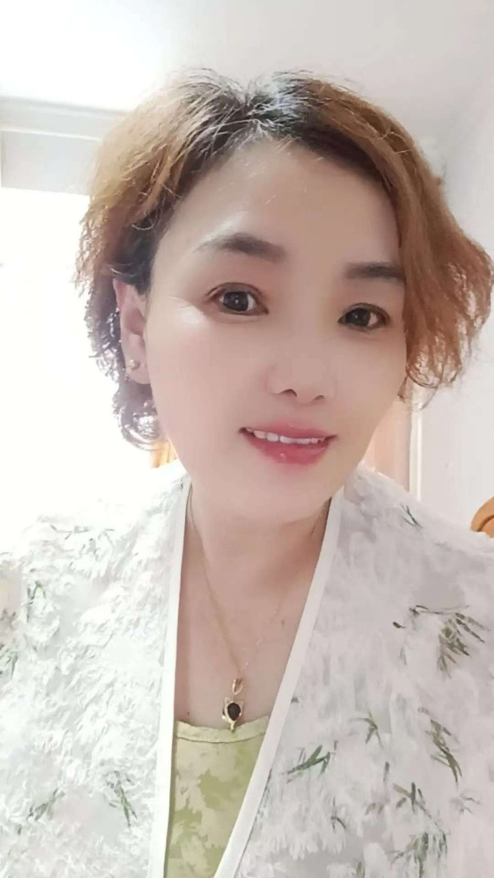 阿姨资料照片