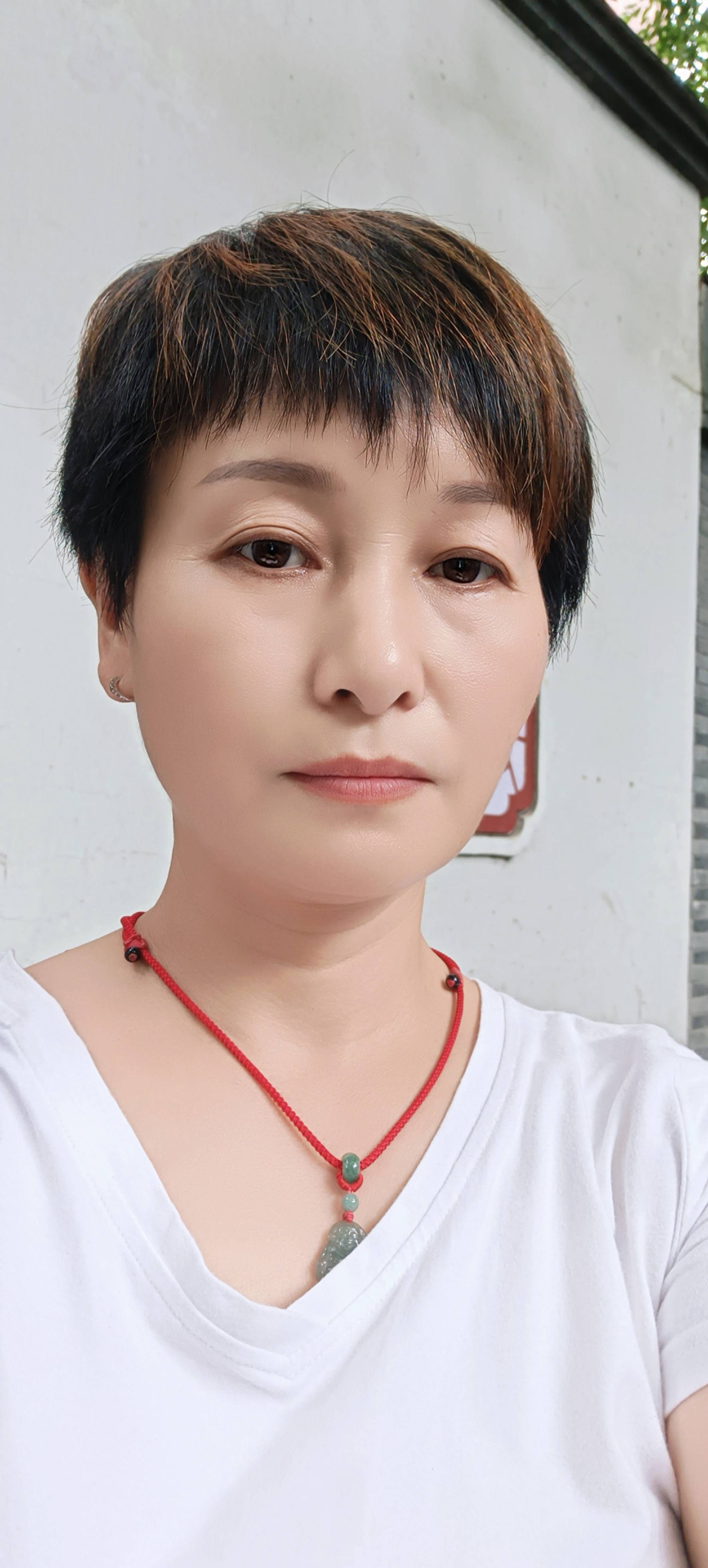 阿姨资料照片