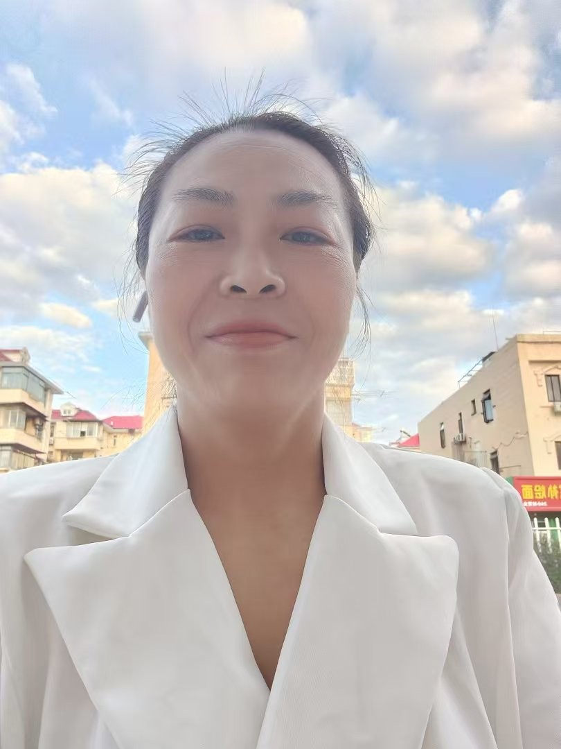 阿姨资料照片