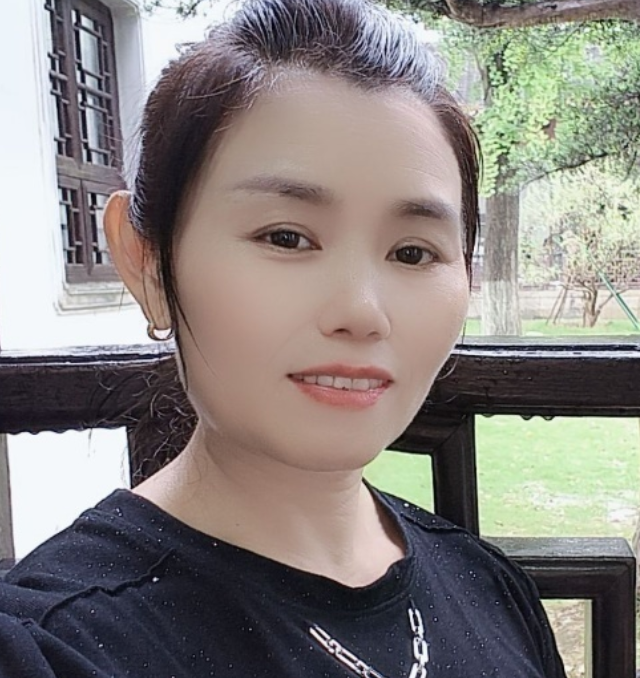 阿姨资料照片