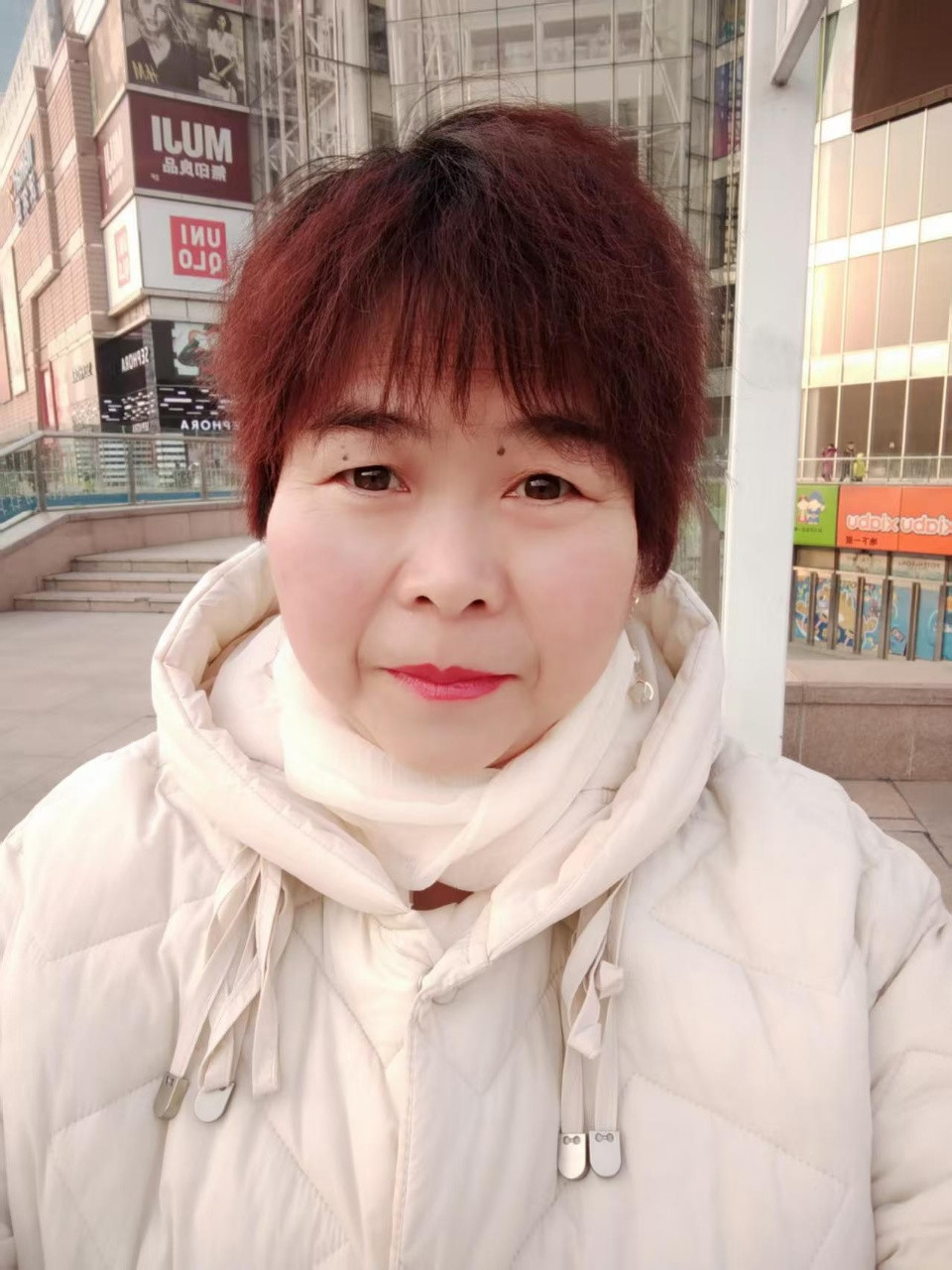 阿姨资料照片
