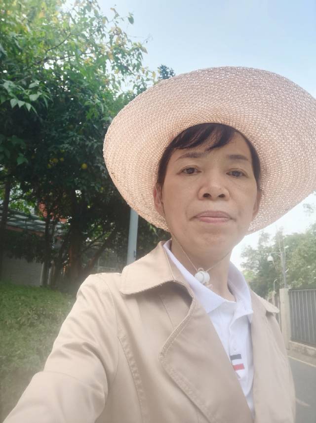 阿姨资料照片