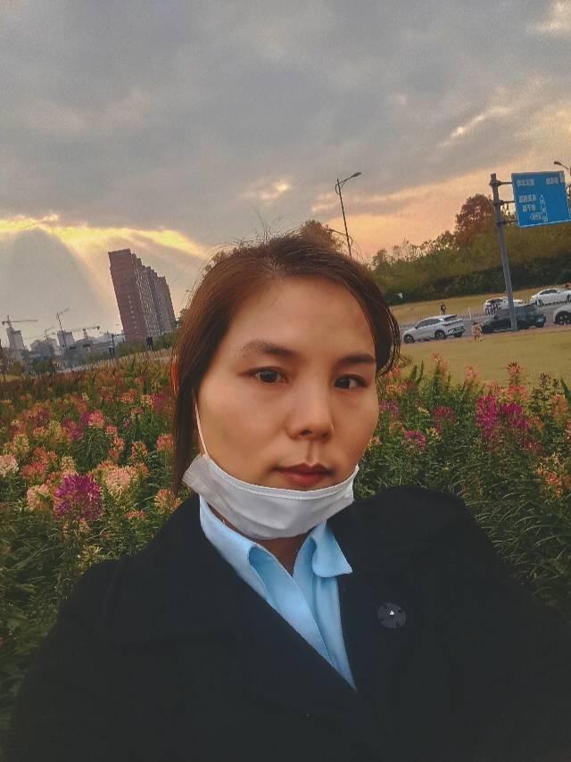 阿姨资料照片