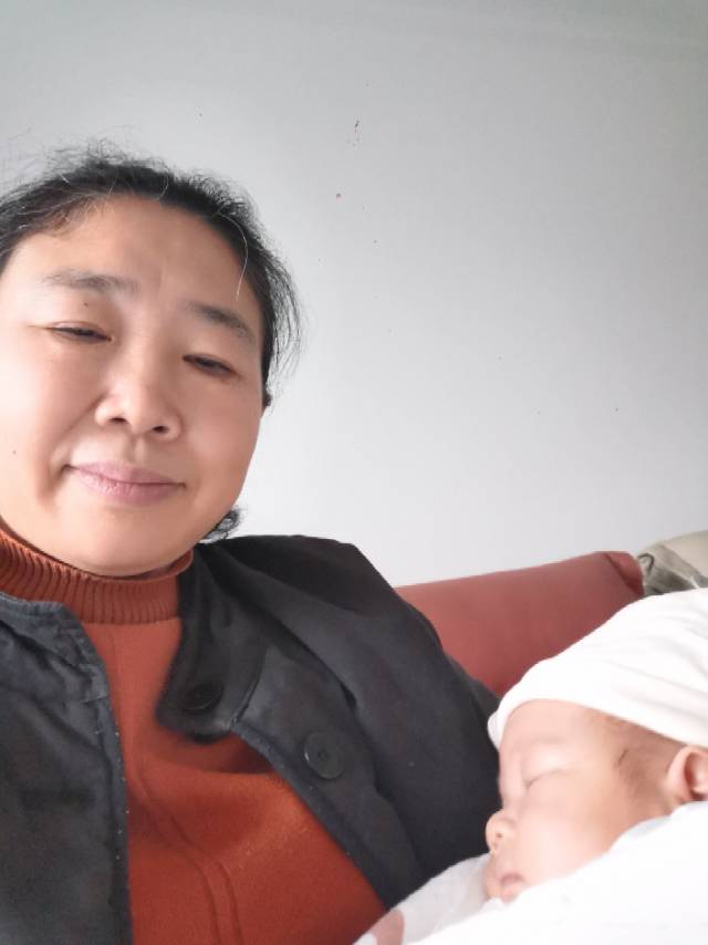 阿姨资料照片