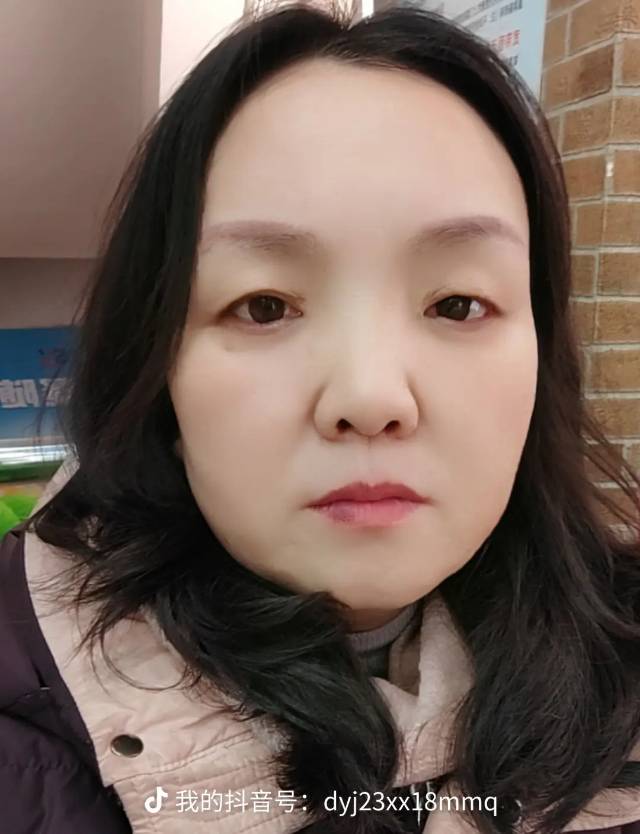 阿姨资料照片