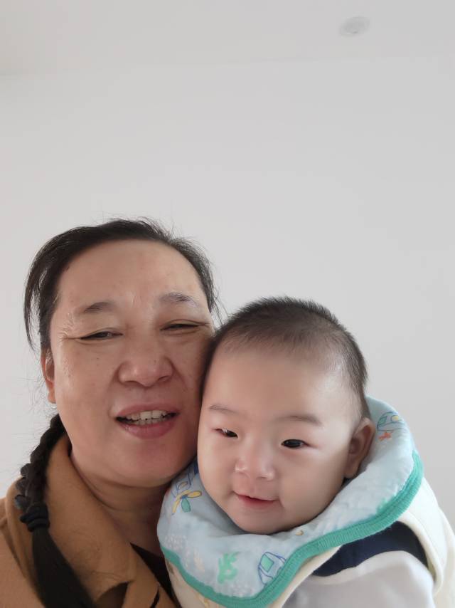 阿姨资料照片
