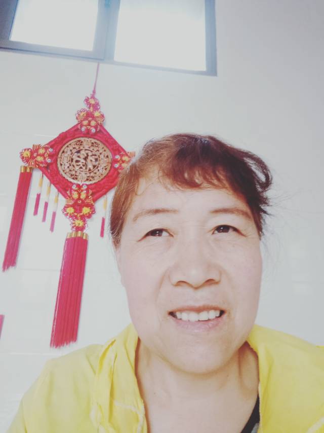 阿姨资料照片