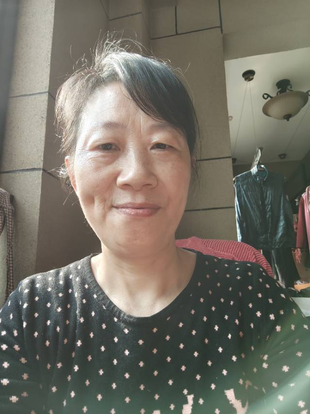 阿姨资料照片