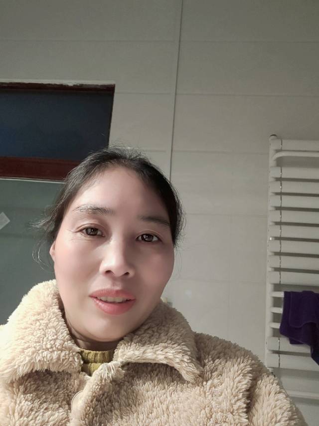 阿姨资料照片