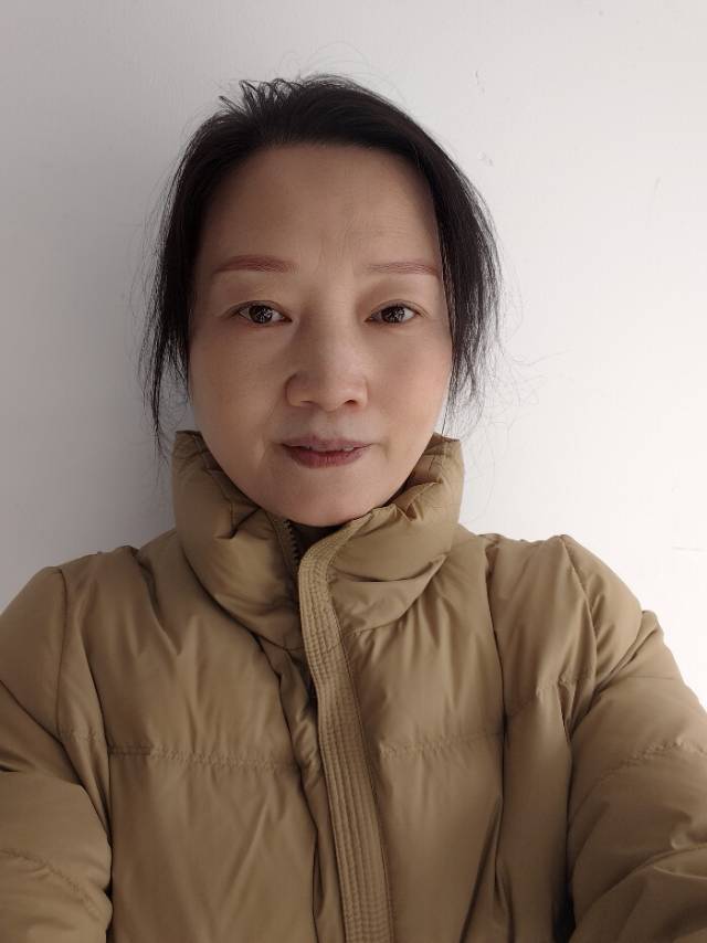 阿姨资料照片
