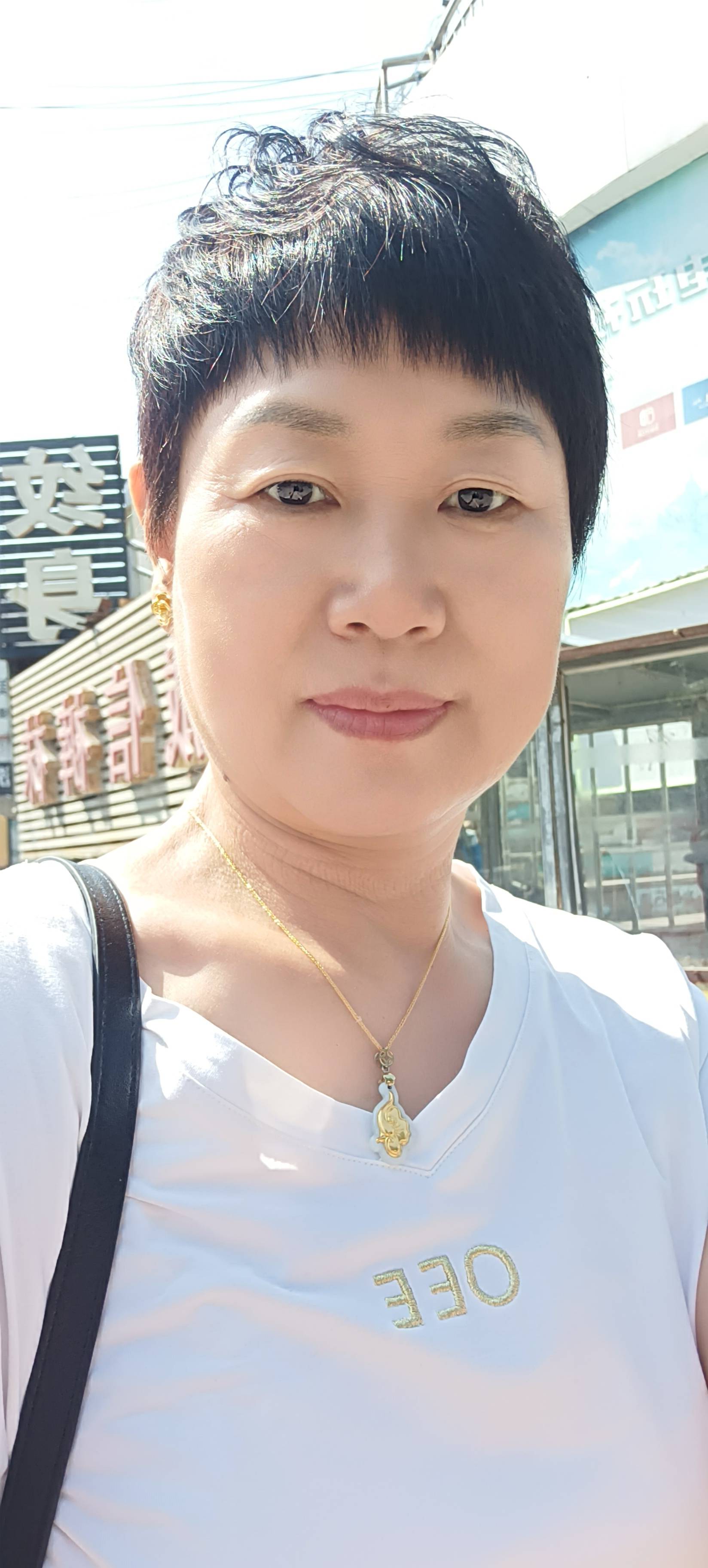 阿姨资料照片