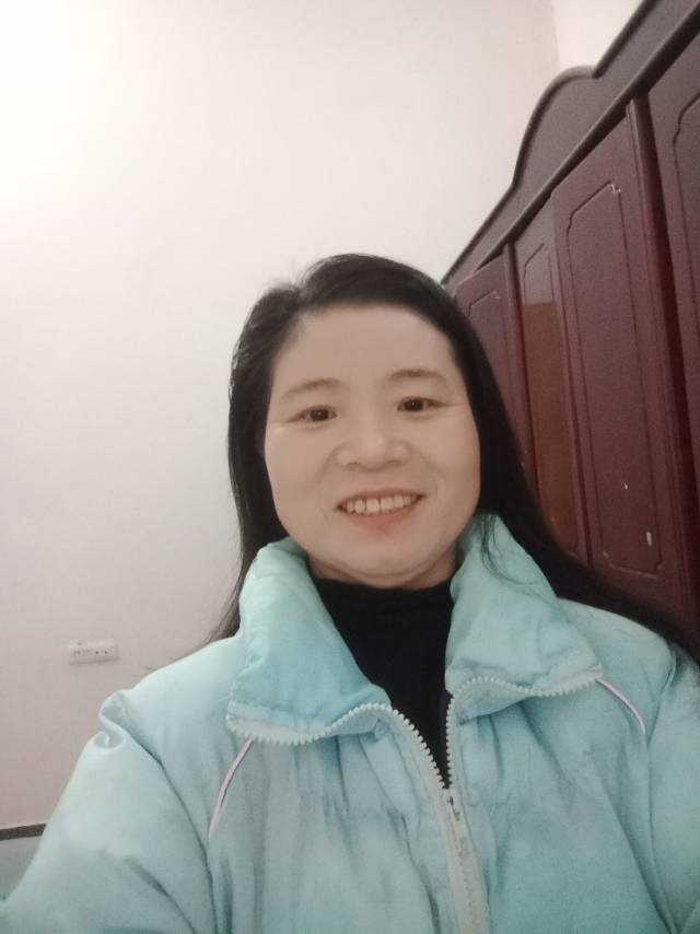 阿姨资料照片