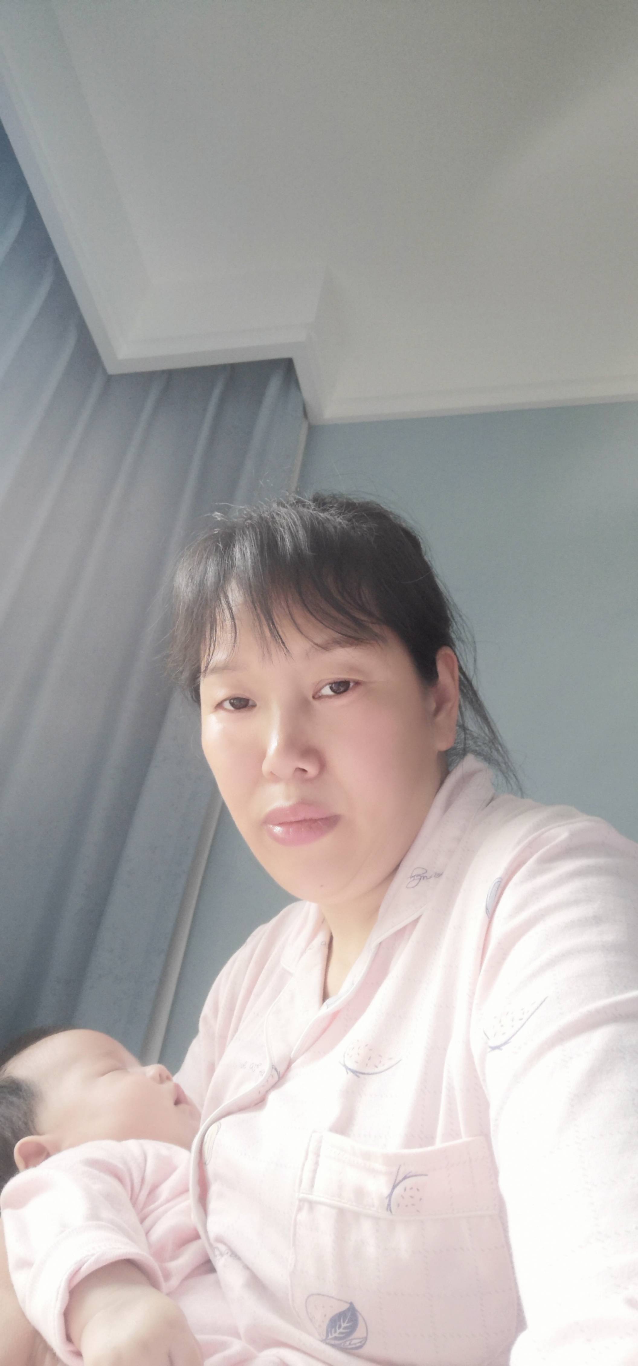 阿姨资料照片