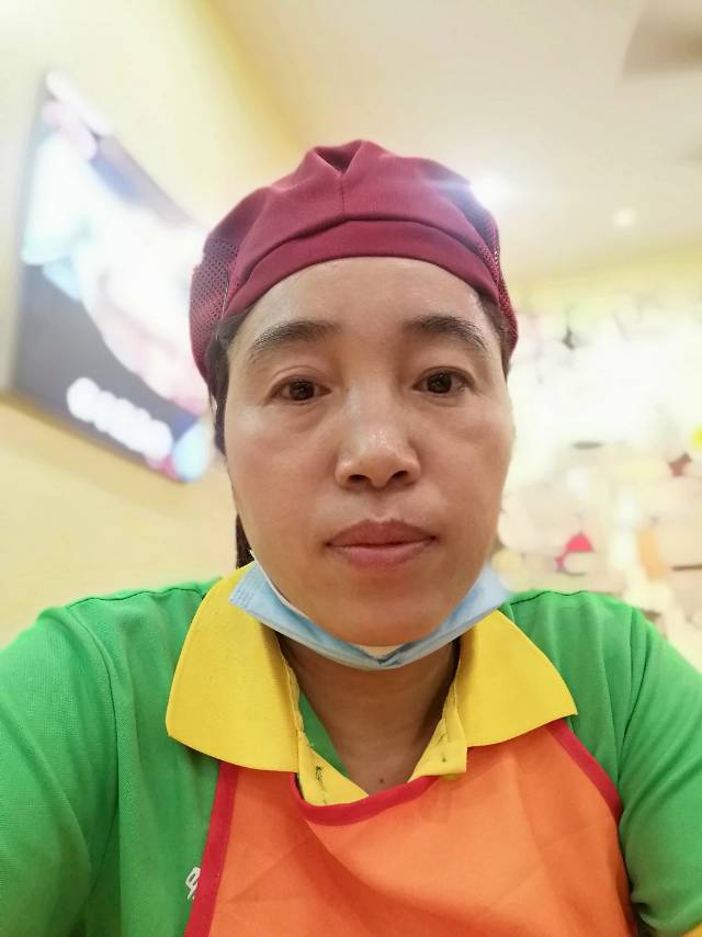 阿姨资料照片