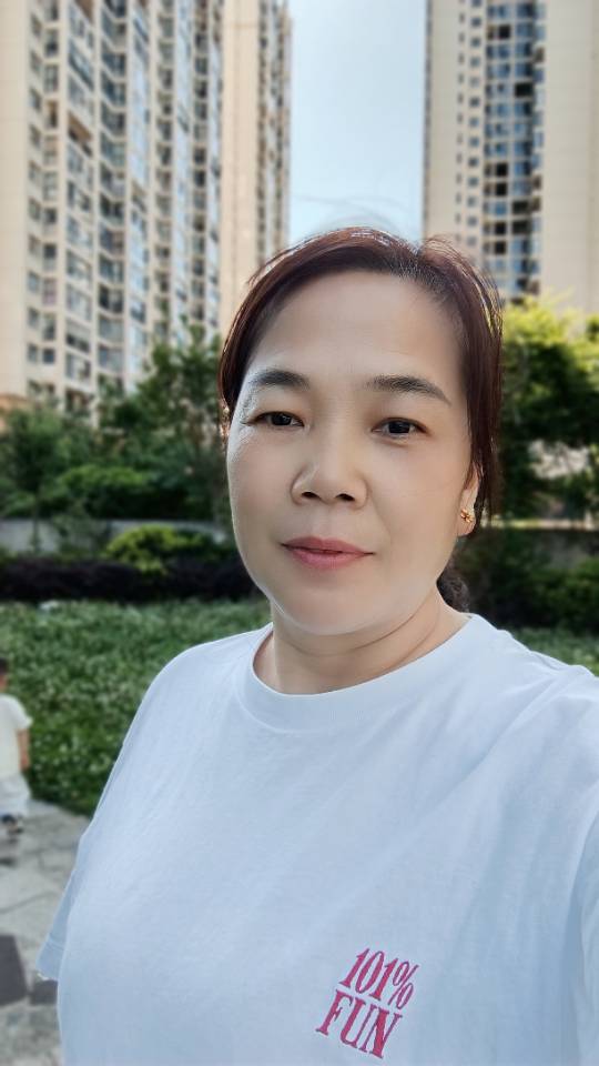 阿姨资料照片