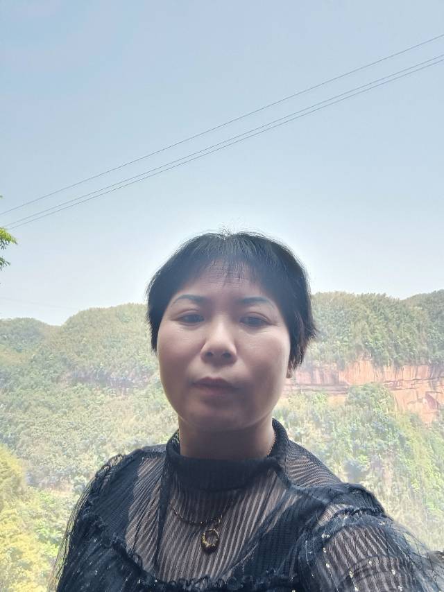 阿姨资料照片